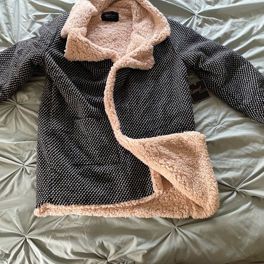 Very cozy and soft oversized coat.brand is sweet train. - Picture 3 of 6